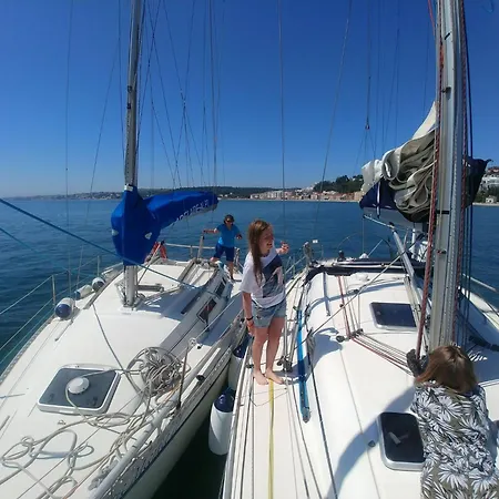 Sleep Aboard A Sailing Boat In Lisboa