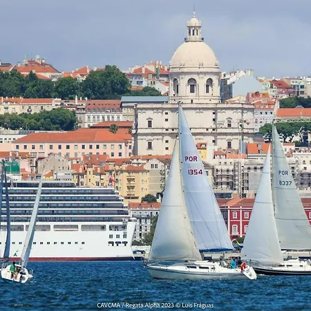 Sleep Aboard A Sailing Boat In Lejlighed Lisboa