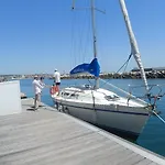 Sleep Aboard A Sailing Boat In Apartman