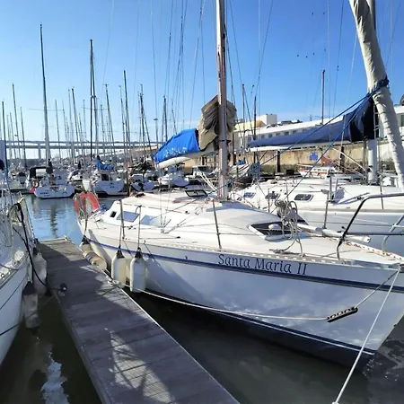 Sleep Aboard A Sailing Boat In Lägenhet *