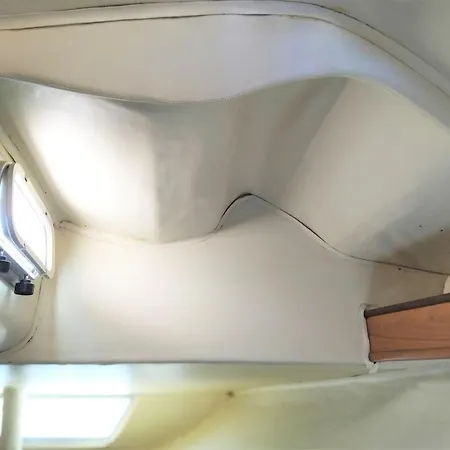 Sleep Aboard A Sailing Boat In * Lissabon