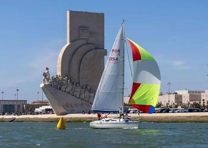 Sleep Aboard A Sailing Boat In Lissabon