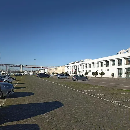 Sleep Aboard A Sailing Boat In * Lisboa