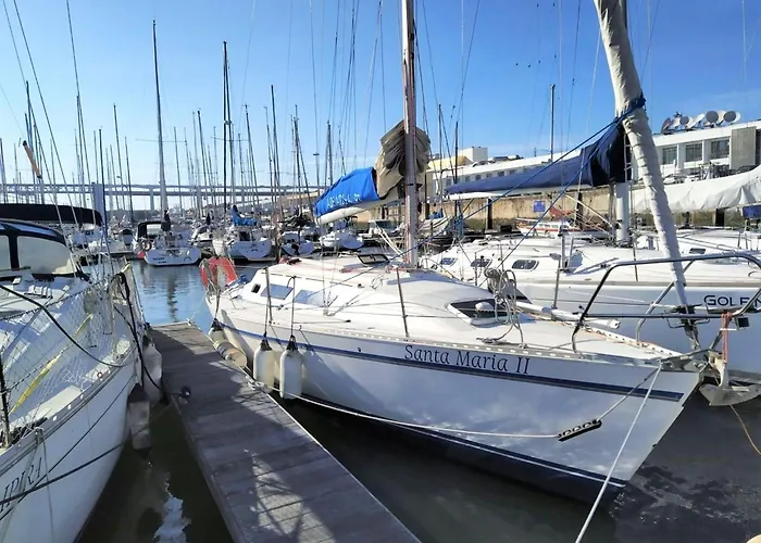 Daire Sleep Aboard A Sailing Boat In
